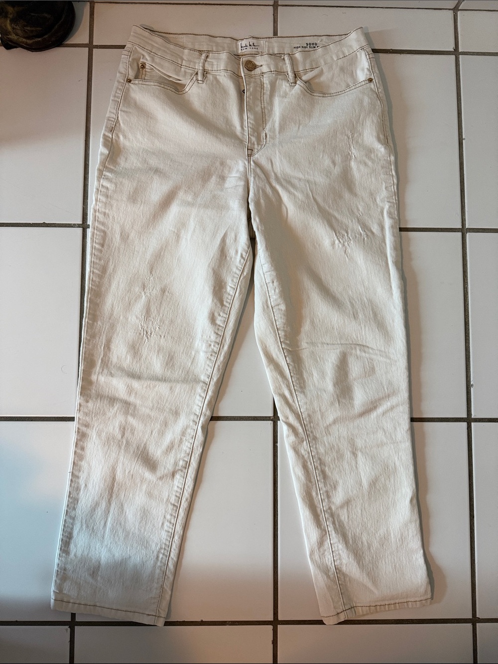 Straight-Leg ankle Jeans with Subtle Stretch